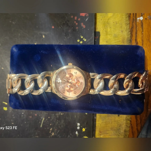 AKRIBOS AK531RG Womens watch main image 5